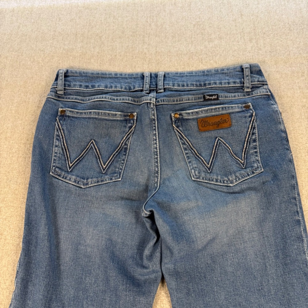 Wrangler Flare Jeans Womens 31x34 Blue Medium Wash Stretch Denim Western Pockets